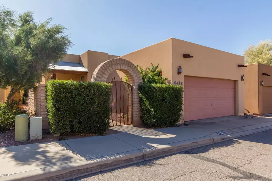 4132 E Calle Cambujo, Tucson, AZ 85712