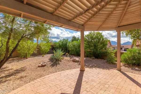 1060 E Waldorf Court,  Tucson,  AZ 85737