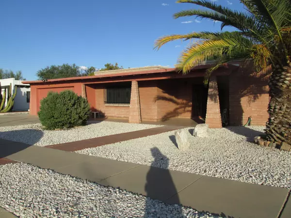 1212 N La Canoa, Green Valley, AZ 85614