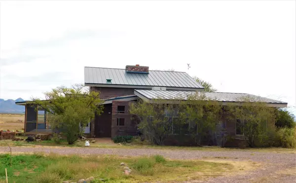 6427 N Leslie Canyon Road, Douglas, AZ 85607