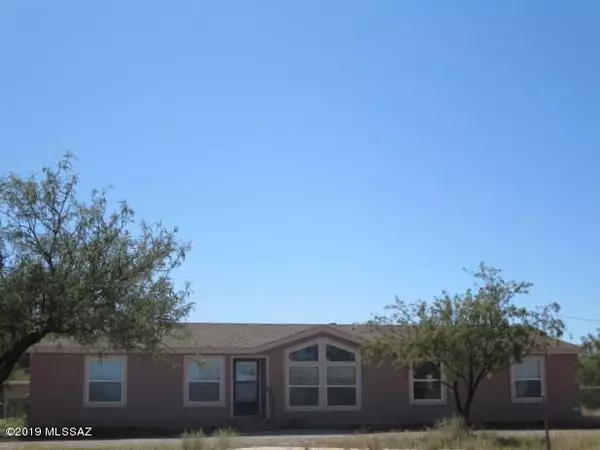 150 E Hamel Road, Huachuca City, AZ 85616