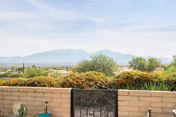 2833 S Calle Mancha, Green Valley, AZ 85622