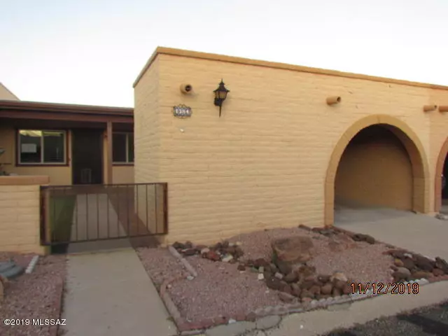 1384 W Aztec Court, Green Valley, AZ 85614