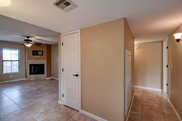 6651 N Campbell Avenue #111, Tucson, AZ 85718