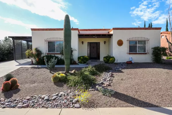 958 S La Bellota, Green Valley, AZ 85614