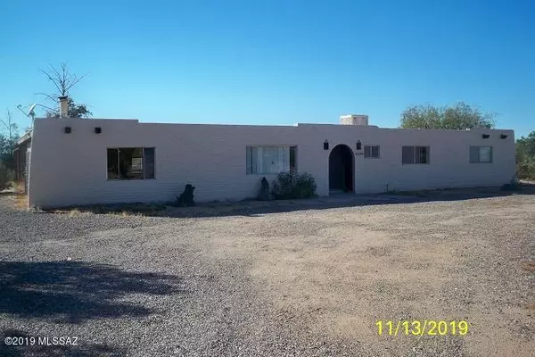 4005 N Sanders Road, Tucson, AZ 85743