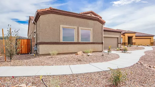 Marana, AZ 85653,9440 W Lone Cougar Way