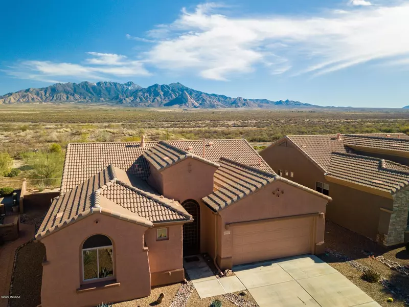 5821 S Painted Canyon Drive, Green Valley, AZ 85622