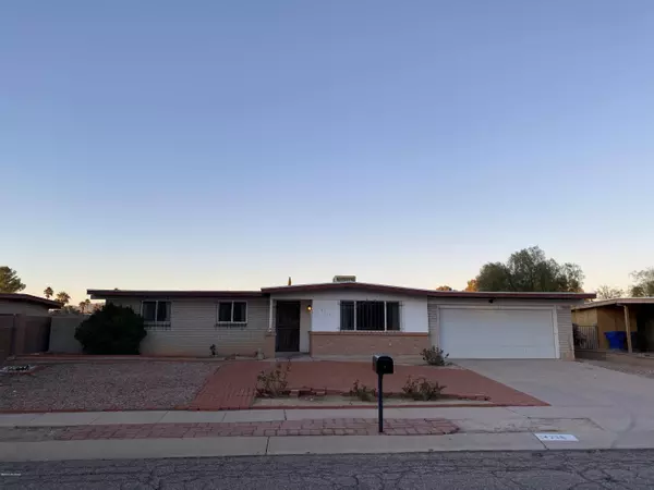 4225 S Queen Palm Drive, Tucson, AZ 85730