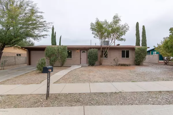 8581 E Desert Spring Street, Tucson, AZ 85730