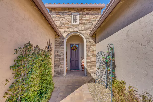 Green Valley, AZ 85614,727 N Hale Drive