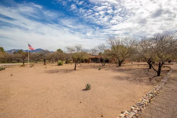 1 Chico Court, Tubac, AZ 85646