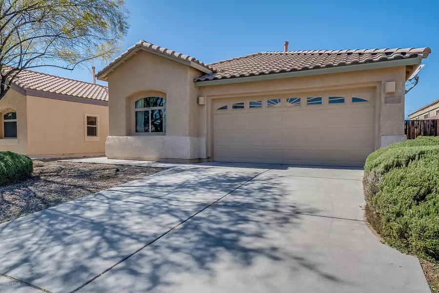 359 N Rock Station Drive, Sahuarita, AZ 85629