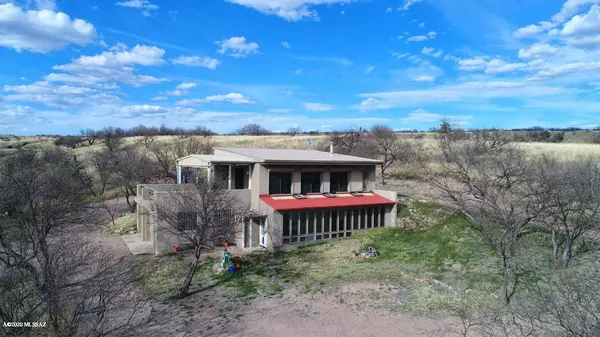 71 Hog Canyon Road, Sonoita, AZ 85637