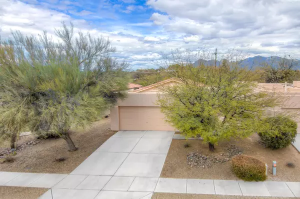 5452 N Mesquite Bosque Way, Tucson, AZ 85704