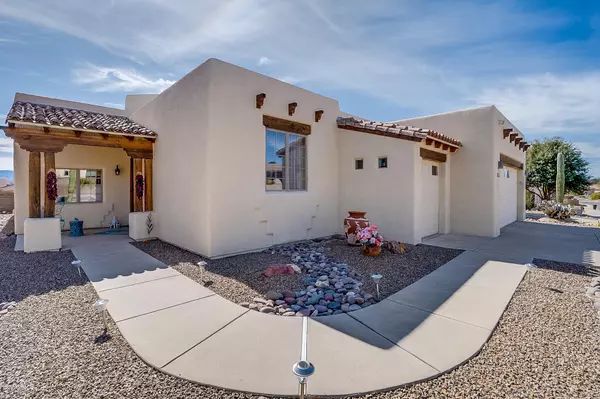 2675 S Ridge Top Drive, Green Valley, AZ 85614