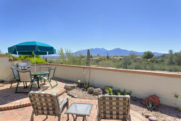 1491 W Camino Calderon, Green Valley, AZ 85622