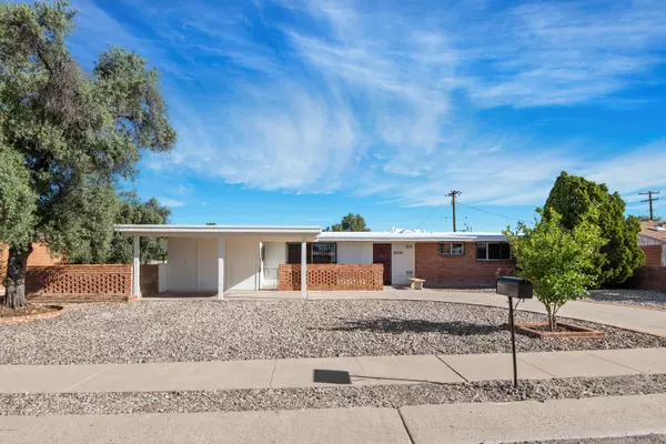 7449 E Princeton Drive, Tucson, AZ 85710