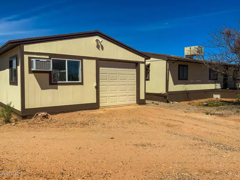 5812 S Red Tail Lane, Hereford, AZ 85615