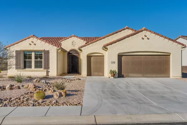 2116 E Madera Plateau Drive, Green Valley, AZ 85614