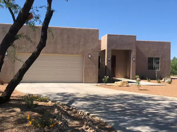 1197 Noche Ct, Rio Rico, AZ 85648