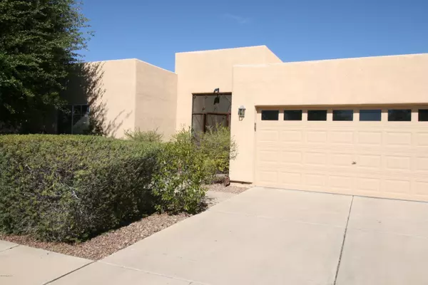 1036 N Del Valle Place, Tucson, AZ 85711