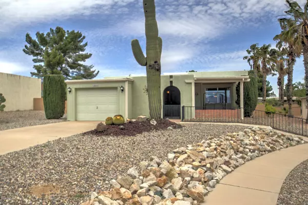 402 W Rio Santa Cruz, Green Valley, AZ 85614