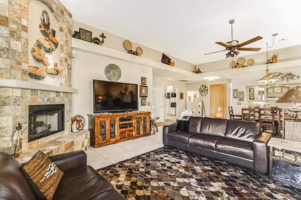 Green Valley, AZ 85614,631 W One Wood Place