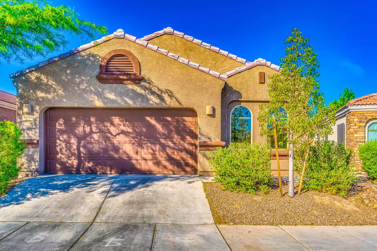 Tucson, AZ 85743,8754 N White Spruce Drive