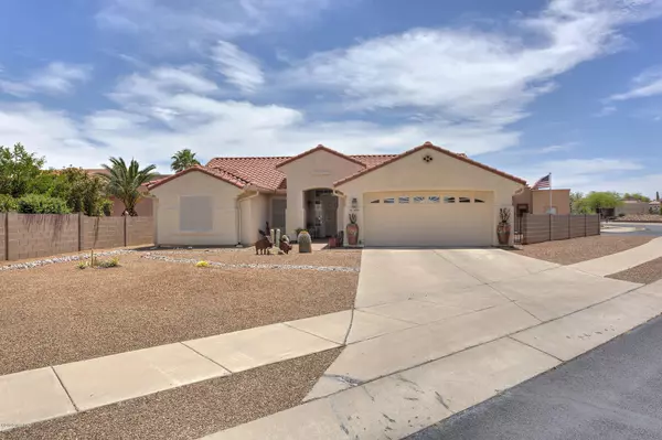 2400 N Vuelta Entera, Green Valley, AZ 85614