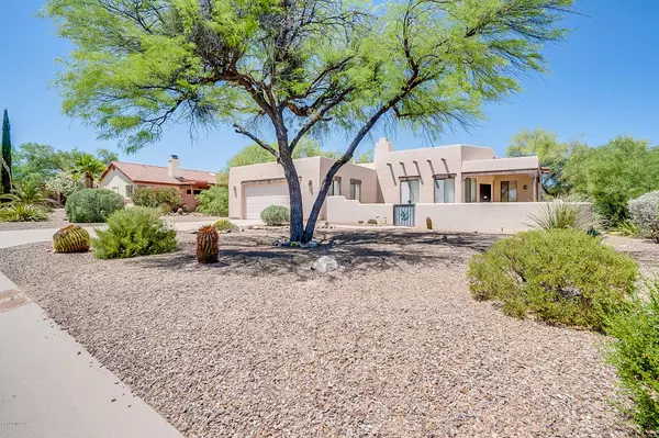 1310 W Paseo Del Compadre, Sahuarita, AZ 85629