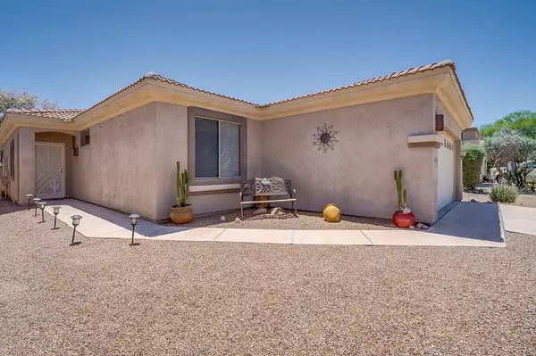 Sahuarita, AZ 85629,182 E Corte Rancho Encanto