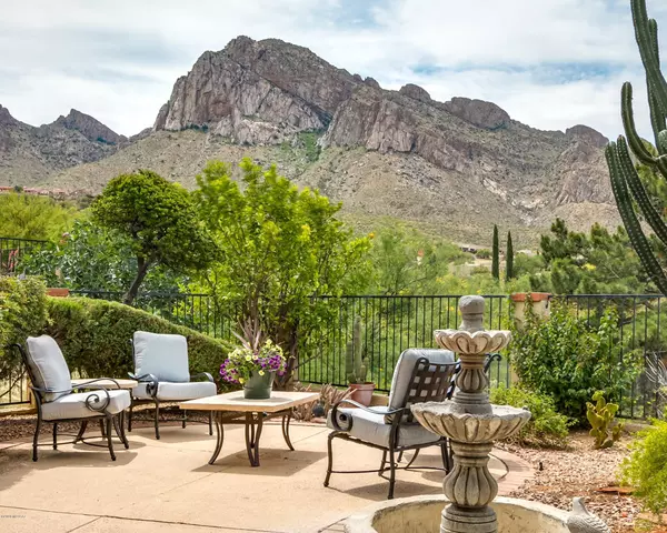 1084 E Camino Corrida, Oro Valley, AZ 85704