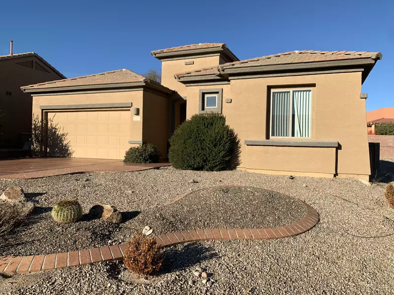 5794 S Lowry Canyon Place, Green Valley, AZ 85622