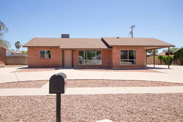 6402 E Scarlett Street, Tucson, AZ 85710