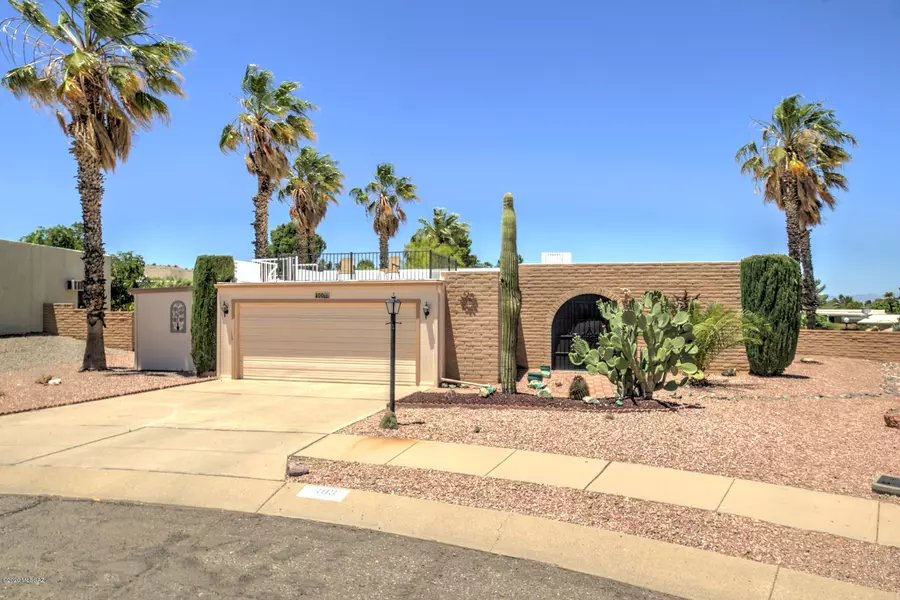 400 W Rio Santa Cruz, Green Valley, AZ 85614