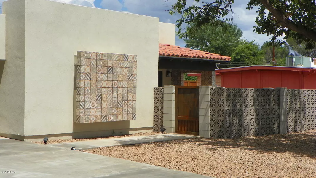 2660 N Green Place, Nogales, AZ 85621