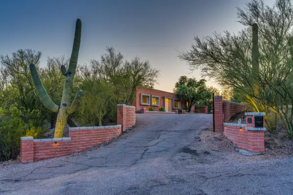 4851 E Paseo Del Bac, Tucson, AZ 85718