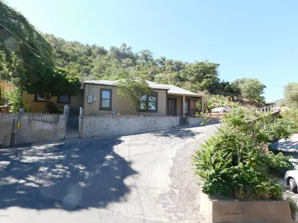 29 Moon, Bisbee, AZ 85603