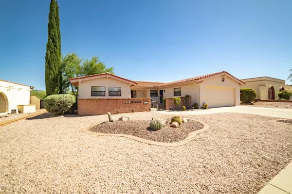 310 E Paseo Chuparosas, Green Valley, AZ 85614