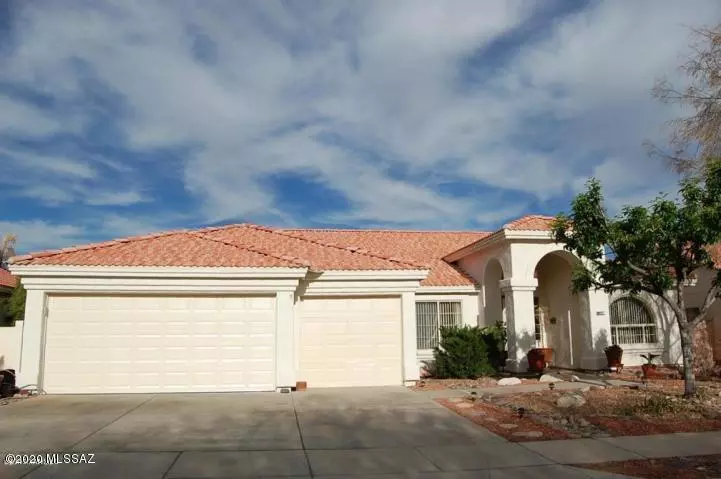 11890 N Deerclover Lane, Tucson, AZ 85737