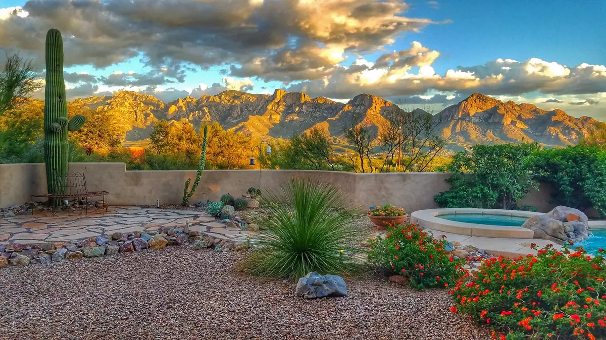 Oro Valley, AZ 85755,487 W Coyote Moon Place