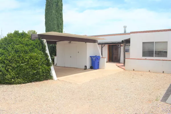 225 N Tracy Road, Pearce, AZ 85625