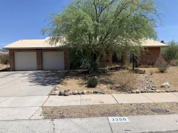 3200 W Green Ridge Drive, Tucson, AZ 85741