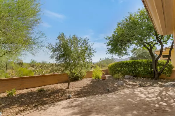 Oro Valley, AZ 85755,1621 E Crown Ridge Way