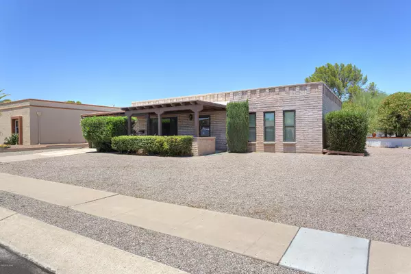 419 E La Abra, Green Valley, AZ 85614