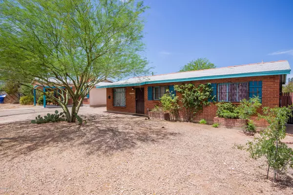 2925 E Seneca Street, Tucson, AZ 85716