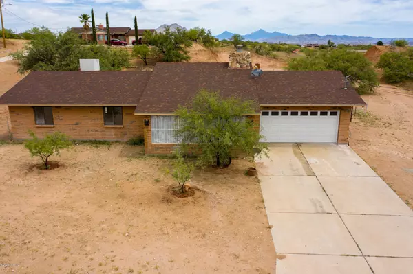 176 Nabo Court, Rio Rico, AZ 85648