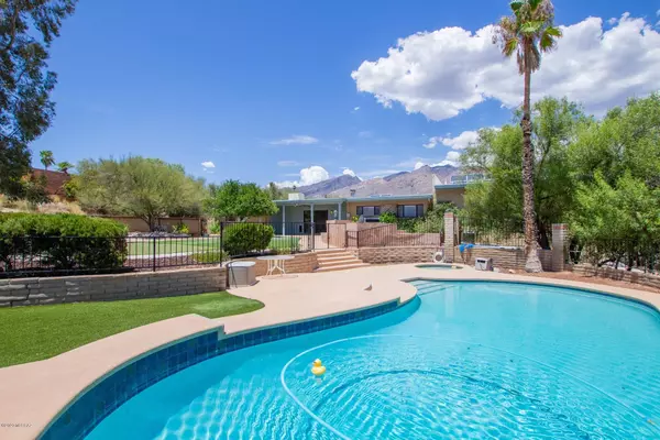 Tucson, AZ 85718,5555 N Suncrest Place