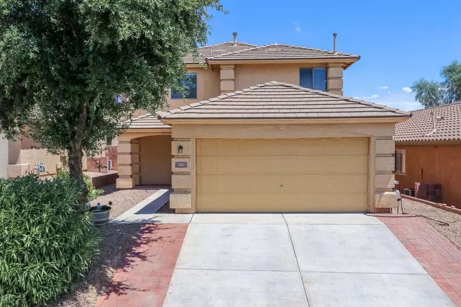 760 W Flaming Arrow Drive, Green Valley, AZ 85614